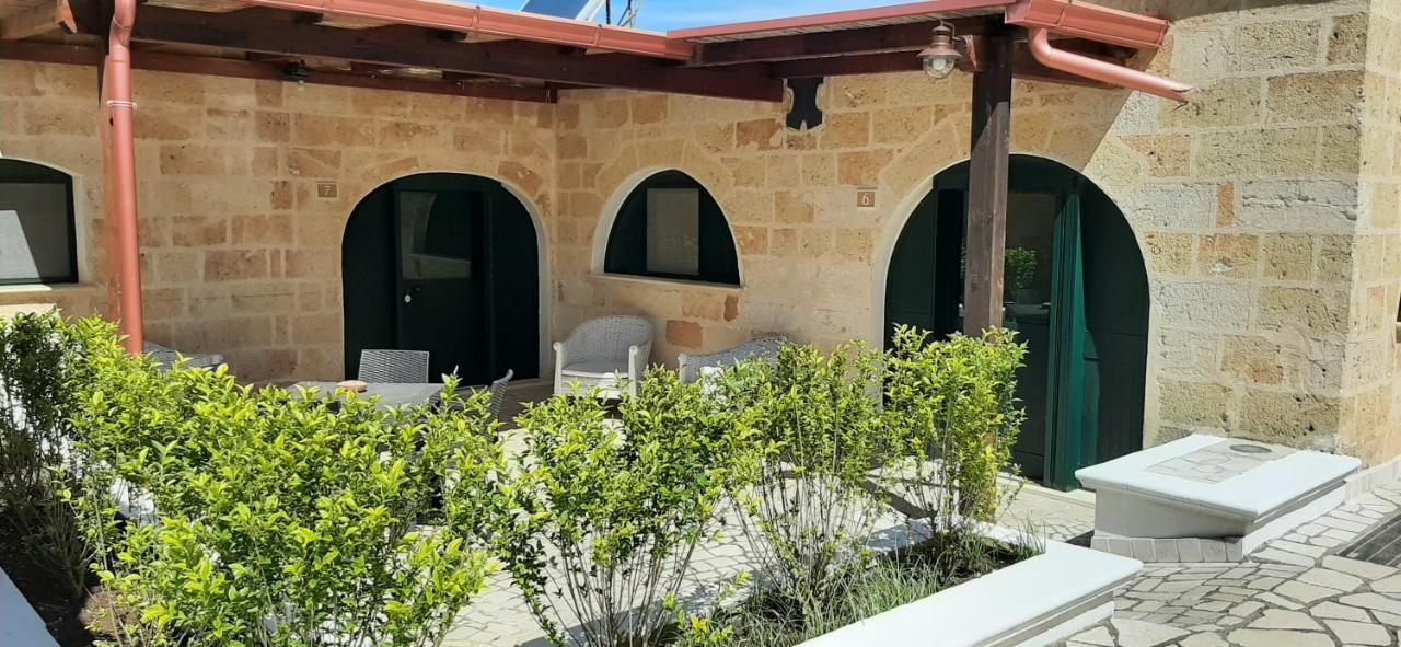 Masseria San Nicola B&B Torre Santa Susanna Exterior photo