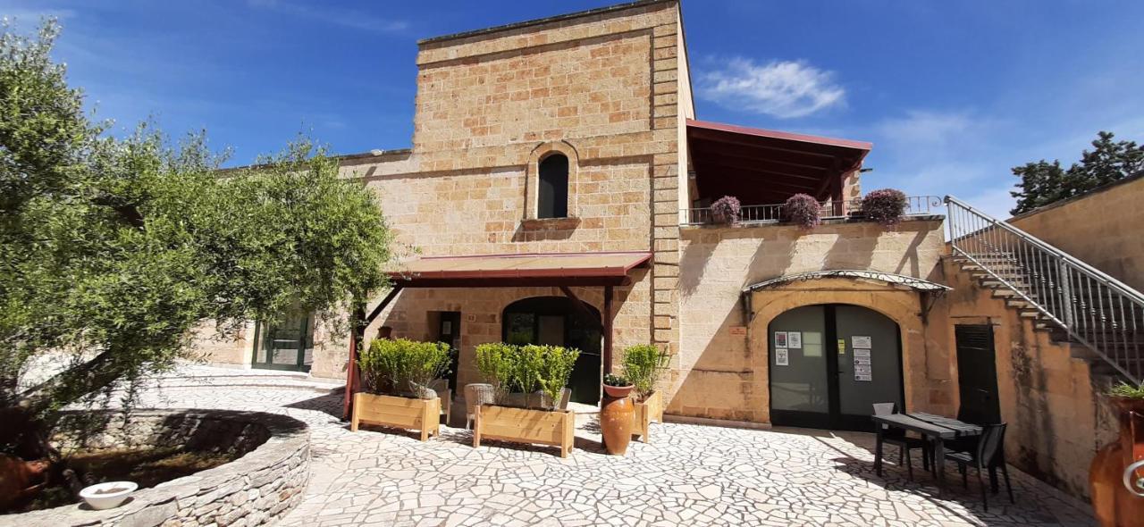 Masseria San Nicola B&B Torre Santa Susanna Exterior photo