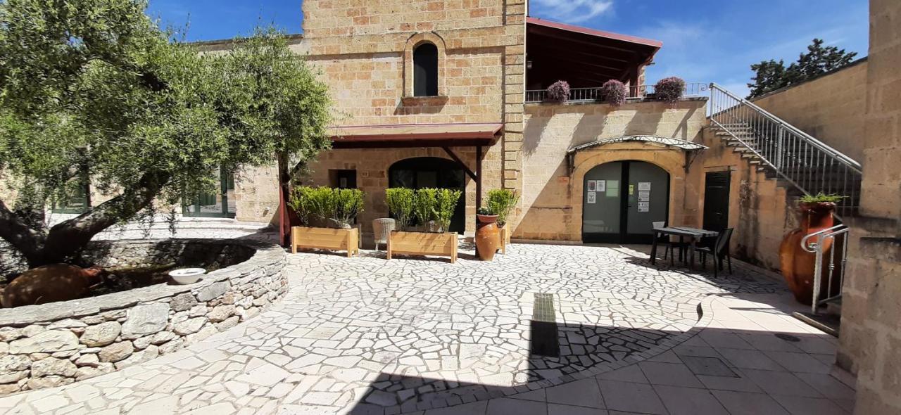 Masseria San Nicola B&B Torre Santa Susanna Exterior photo