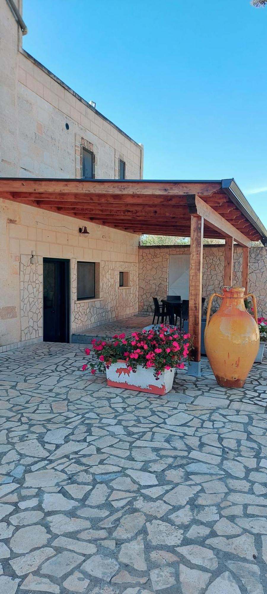 Masseria San Nicola B&B Torre Santa Susanna Exterior photo