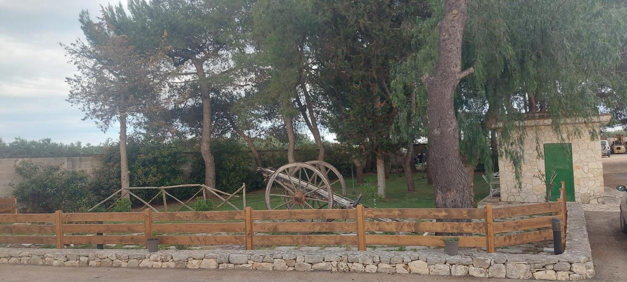 Masseria San Nicola B&B Torre Santa Susanna Exterior photo