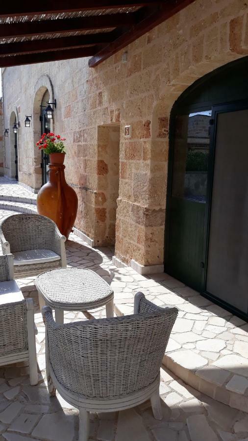 Masseria San Nicola B&B Torre Santa Susanna Exterior photo