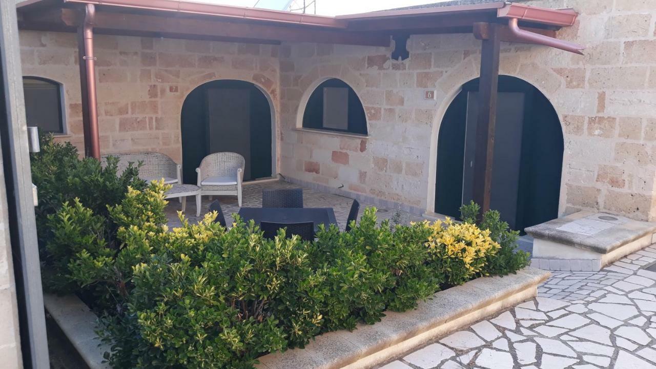Masseria San Nicola B&B Torre Santa Susanna Exterior photo